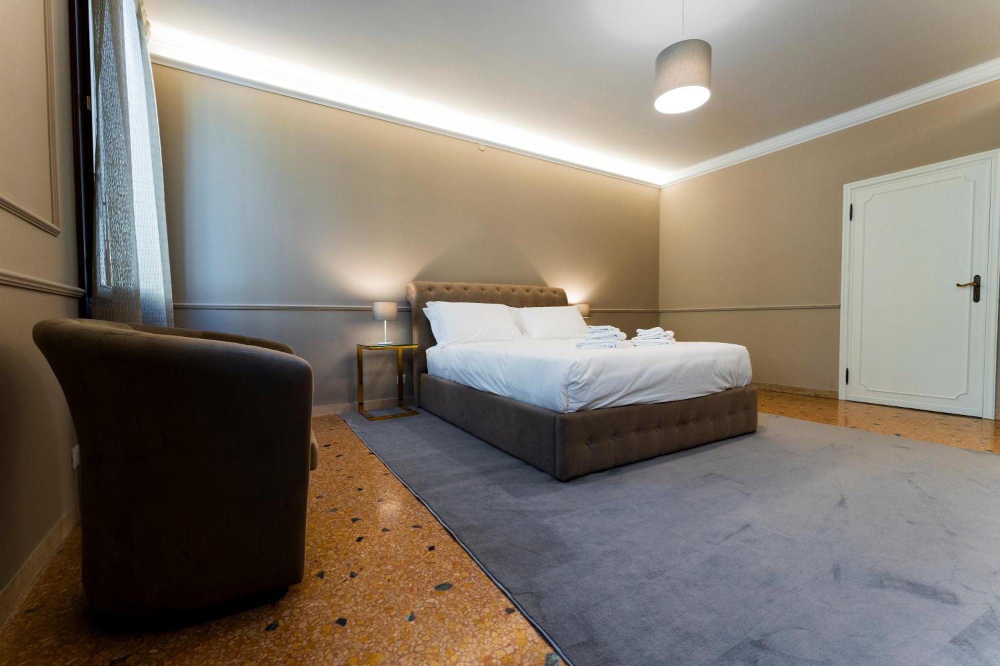 San Vio Palace Luxury Apartments Venesia Bagian luar foto